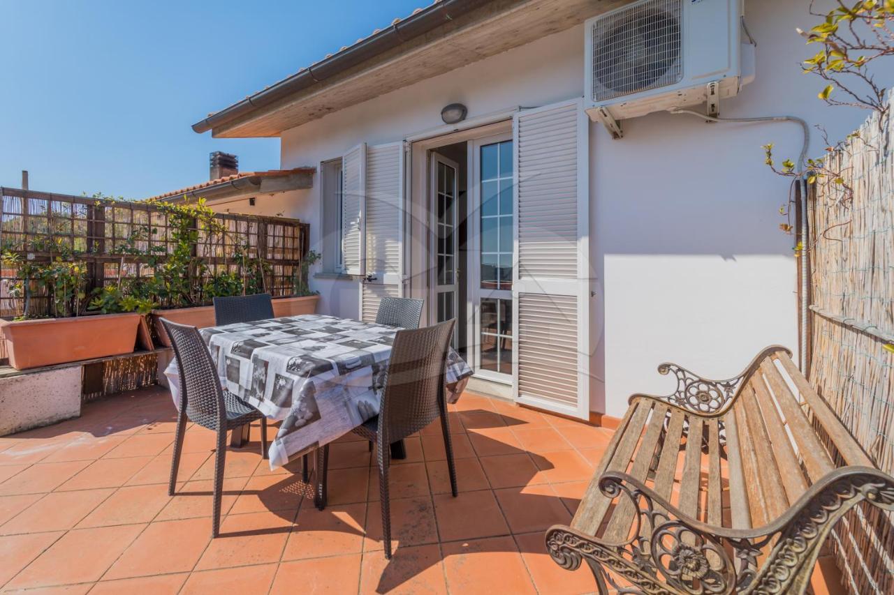 La Palazzina Nel Verde - Goelba Casa Alzi Exterior foto