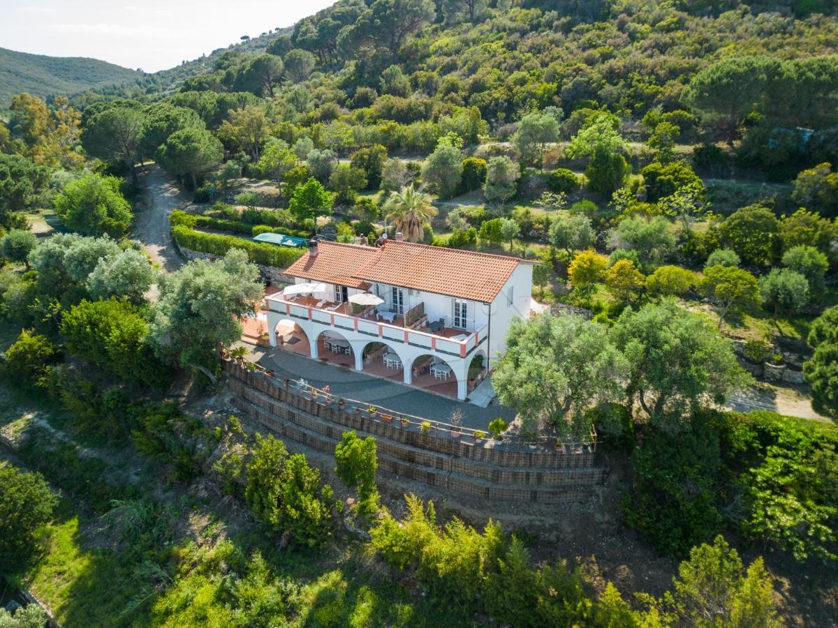 La Palazzina Nel Verde - Goelba Casa Alzi Exterior foto