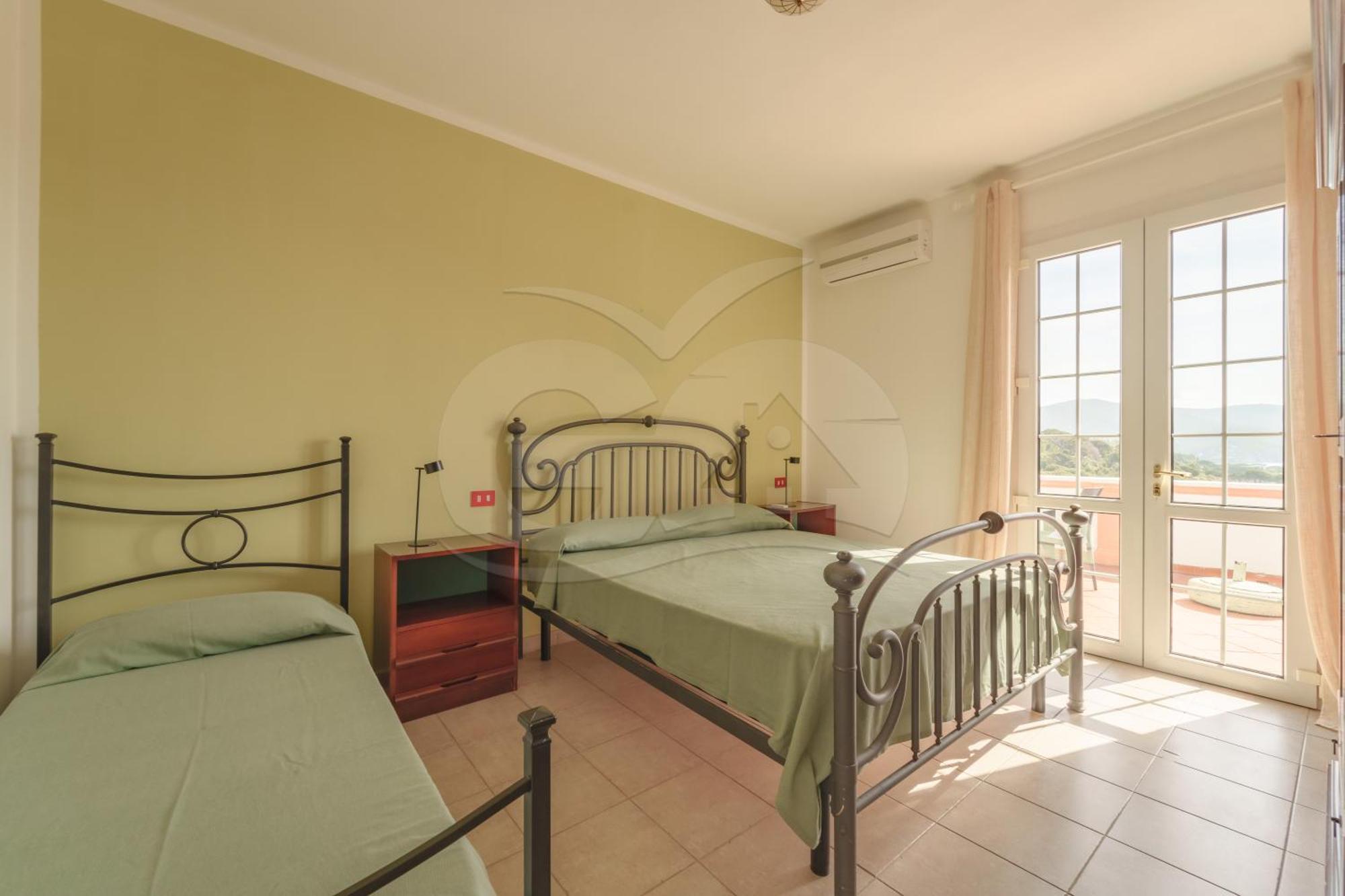La Palazzina Nel Verde - Goelba Casa Alzi Exterior foto